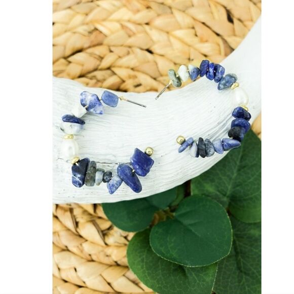 𝅺LULU Pearl and Sodalite Chip Hoop Earrings - Picture 5 of 5